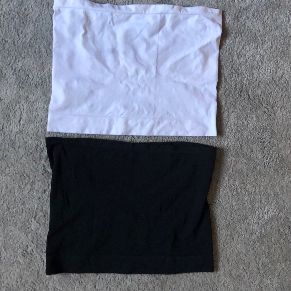 Belly bands, one black one white.